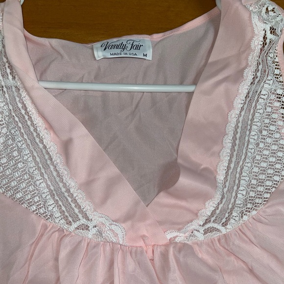 Vanity Fair Vintage Nightgown ๐ - Picture 2 of 13